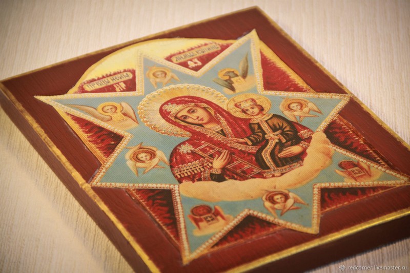 Под защитой небес  Дело было в 16 веке. Однажды в доме русского купца рыцари Ливонского ордена увидели икону......