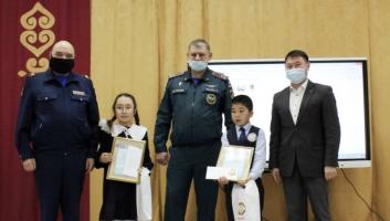 В Республике Алтай ВДПО и МЧС наградили победителей «Всероссийской онлайн-олимпиады по пожарной безопасности»