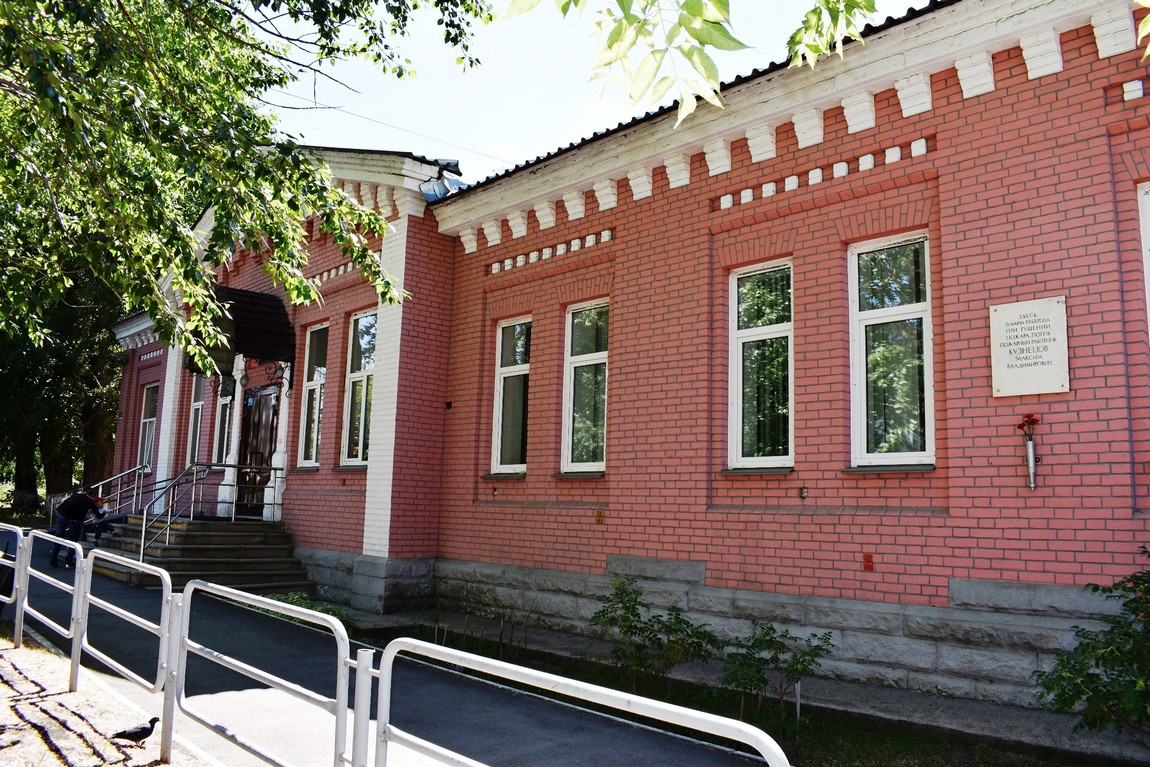 фасад здания, где погиб пожарный Кузнецов М.В.