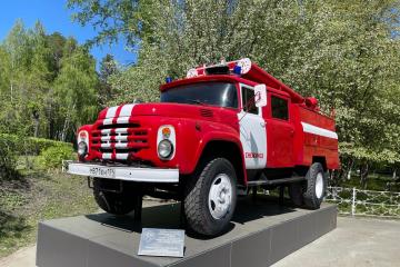 Монумент, посвященный 65-летию со дня образования пожарной охраны г. Снежинска