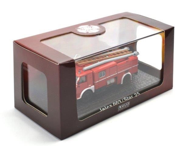 ЗИЛ 157, пожарная цистерна на базе 8ТЗ11 с доп. ПТВ на цистерне, L.e. 40 экз.