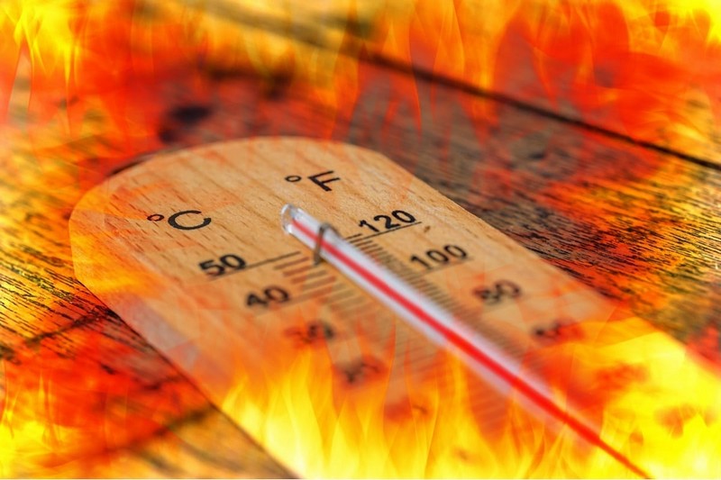 Температура намного опаснее, чем пламя!  Температура воздуха при пожаре может убить вас сама по себе, даже без пламени. Температура в......