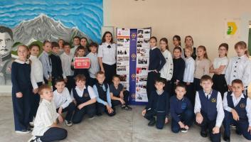 Огонь и Память: школьники Майкопа чтят подвиг пожарных в годы Великой Отечественной войны