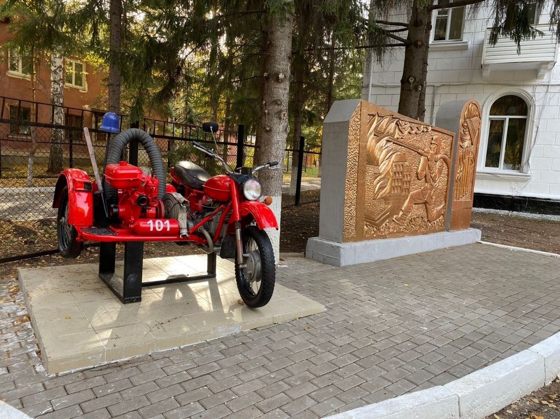 Салават памятник пожарный мотоцикл