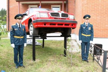Памятный мемориал в честь В. Сергеева