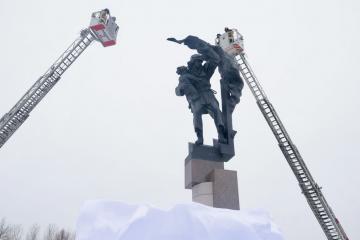 Памятник Героям-пожарным