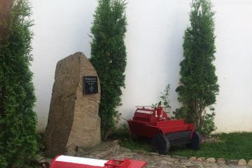 Памятник пожарным, героям мирного времени