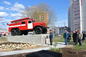Памятник Вологодским пожарным